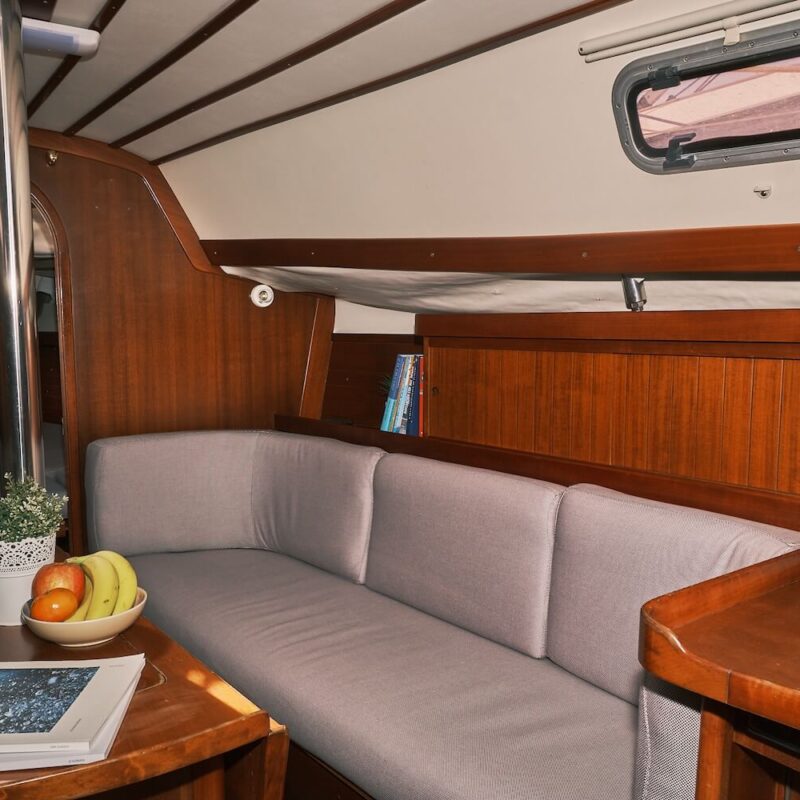 living-velero-lamuravela-saudade-sailing-club