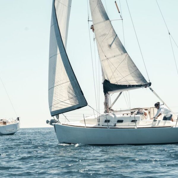 navega-en-ronautica-ro-330-velero-lamuravela-saudade-sailing-club